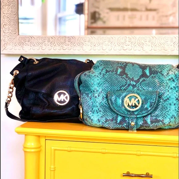 Micheal Kors Turquoise Snake Skin Bag - Picture 11 of 16